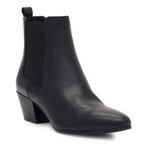 Sam Edelman Reesa Chelsea Boots